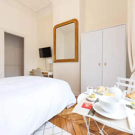Maison De Lignieres - - Quartier Champs-elysees Bed & Breakfast Paris