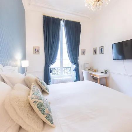 Maison De Lignières - - Quartier Champs-elysées Bed & Breakfast Parigi